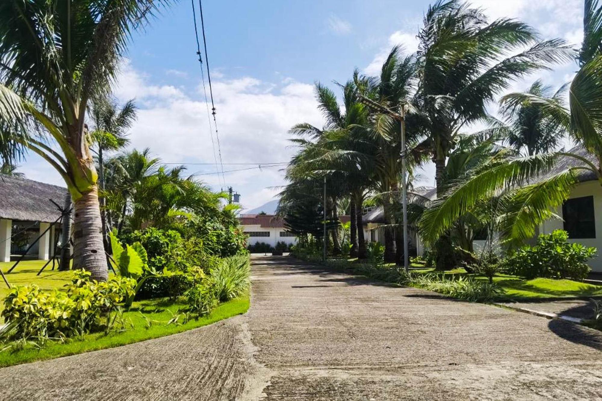 Ikani Surf Resort Pagudpud Exterior photo